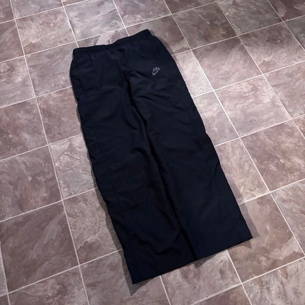 Vintage Y2K baggy Nike black track pants size S, no flaws, fall essential!